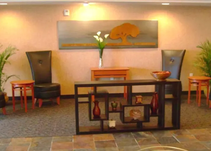 Baymont By Wyndham Fremont Hotel