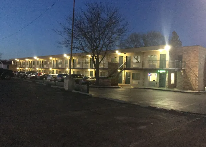 Thunderbird Motor Inn Baraboo