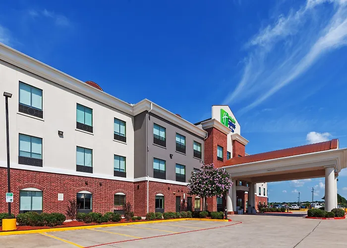Holiday Inn Express Sealy By Ihg