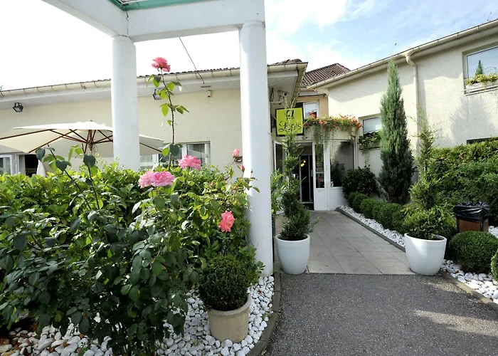 Logis Cottage Hotel Vandœuvre-lès-Nancy