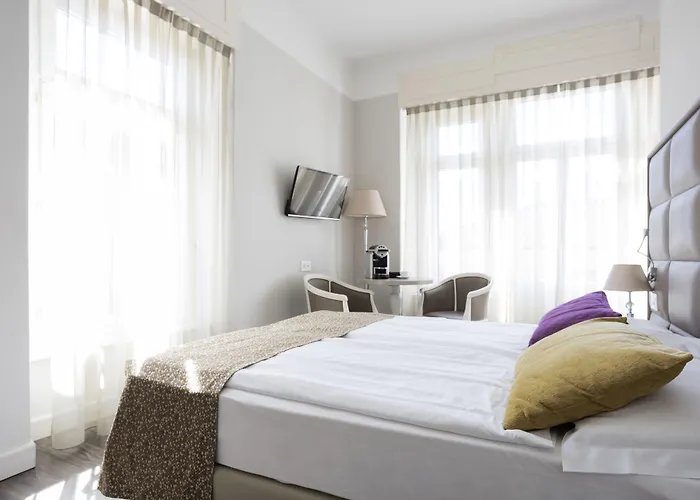 Hotel Alexandra Muralto