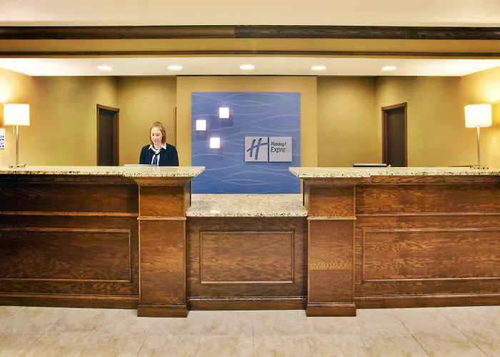 Holiday Inn Express Hotel & Suites - Dubuque West By Ihg