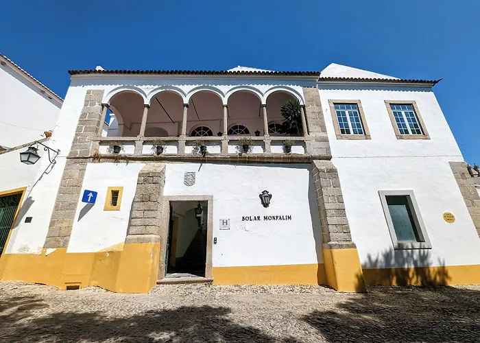 Hotel Solar De Monfalim Évora