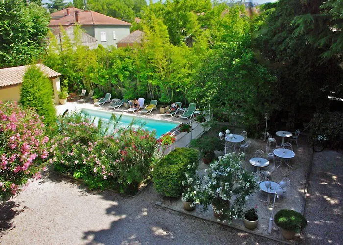 Hôtel le Chalet Fleuri Saint-Rémy-de-Provence