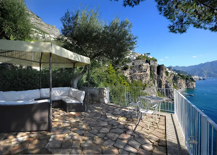 Villa Santa Maria - Luxury Sea View Rooms