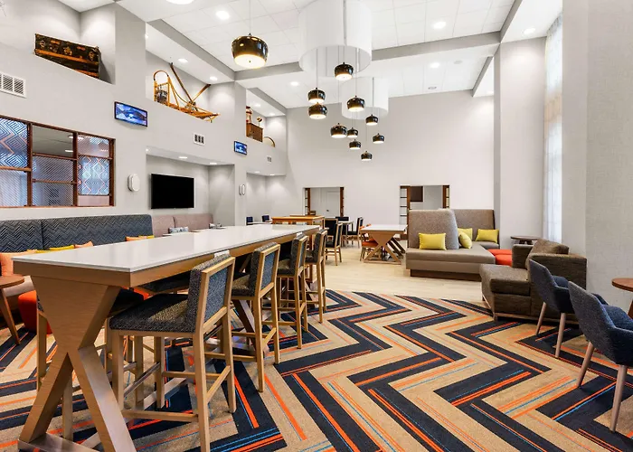 Hampton Inn & Suites Fairbanks