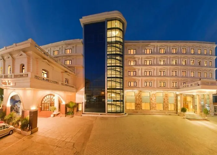 Anandha Inn Convention Centre&Suites
