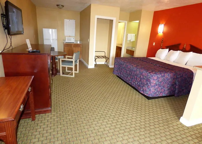 Economy Inn & Suites
