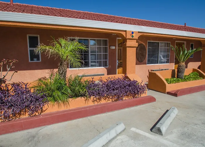 Los Banos Hotels
