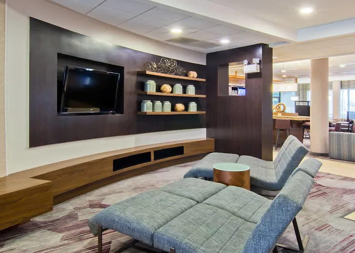 Courtyard By Marriott Clarksville