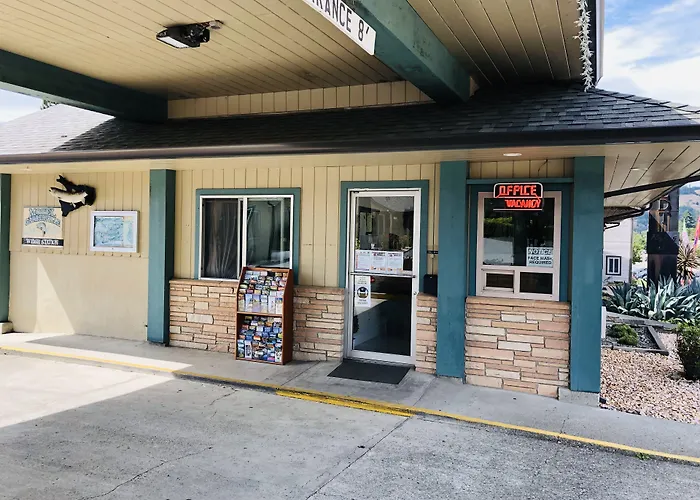 Lone Pine Motel