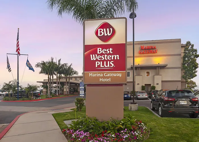 Best Western Plus Marina Gateway Hotel National City