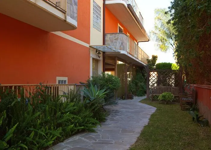 Motta Residence Hotel Motta SantʼAnastasia