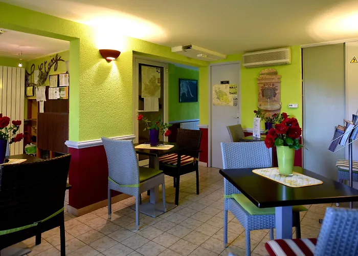 Logis Hotel De L'Etang
