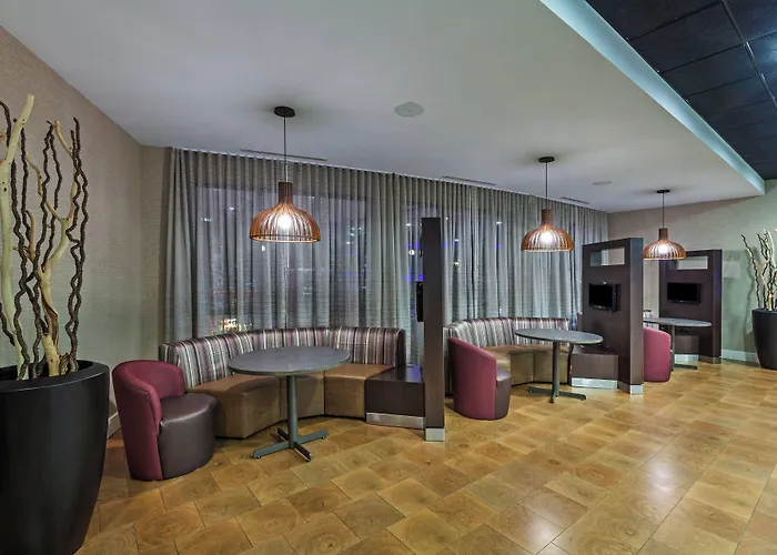 Courtyard By Marriott Tulsa Woodland Hills