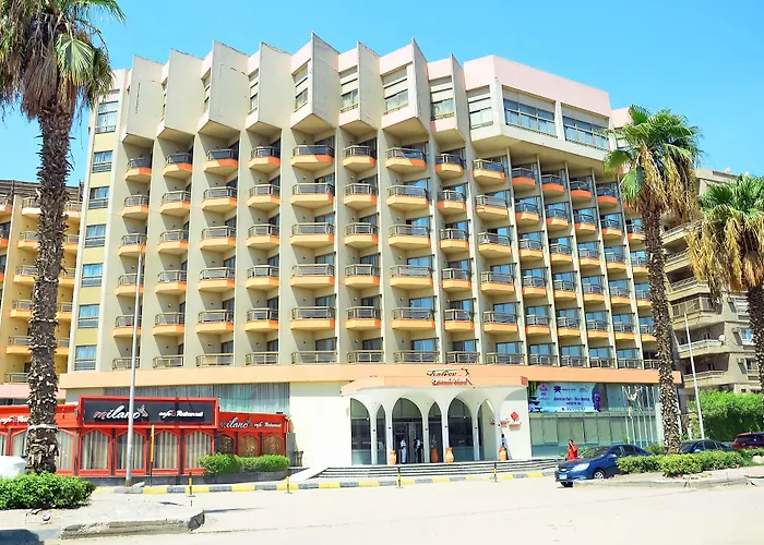 Aracan Pyramid Hotel Kafret el-Gabal