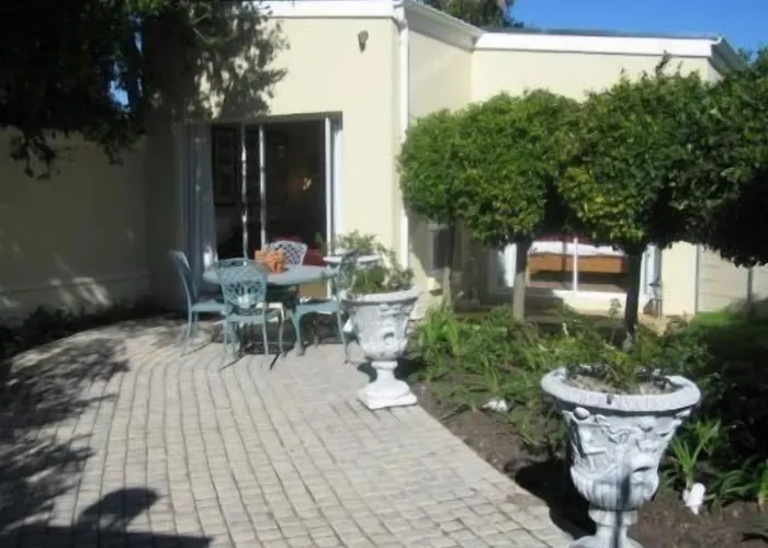 Navona Constantia Guest Cottage