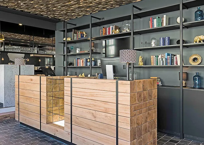 Hotel ibis Styles Laval Centre Gare
