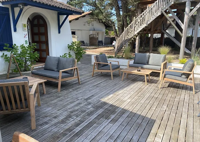 Logis Hôtel Emeraude des Bois Mimizan-Plage