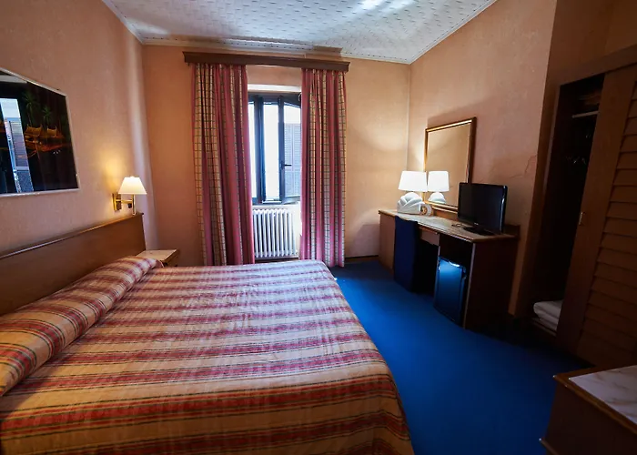 Hotel Giardino Arona