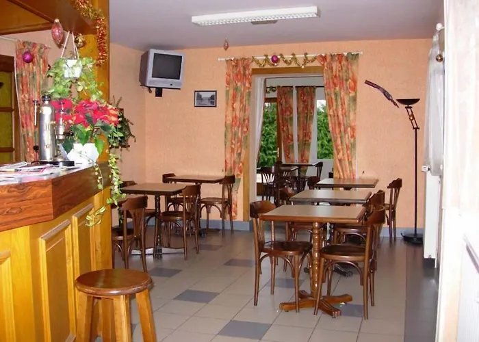 Hotel De Courteilles Montreuil-lʼArgillé