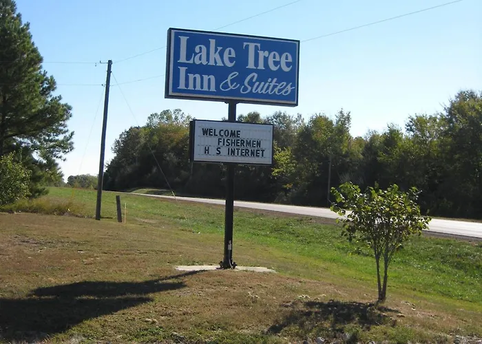 Lake Tree Inn & Suites Marion