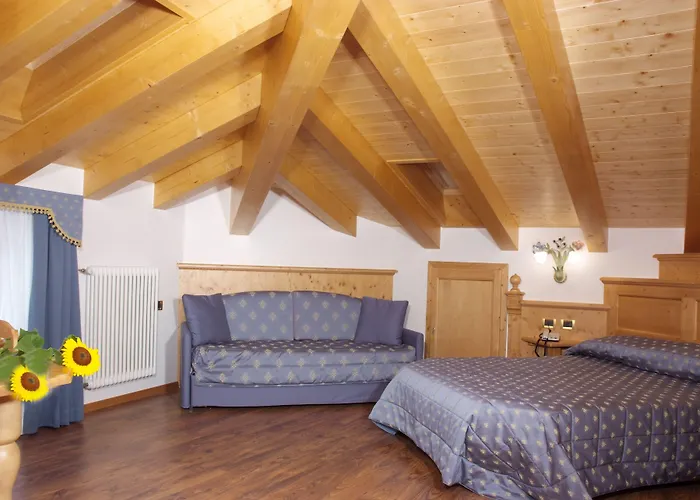Hotel Mountain Resort Commezzadura