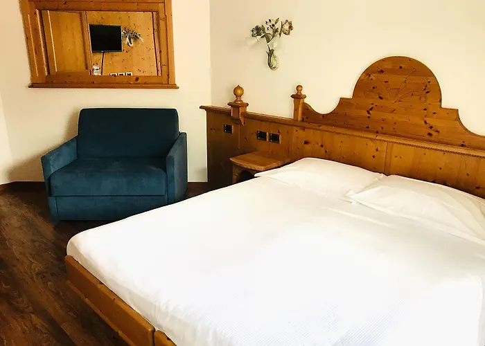 Hotel Mountain Resort Commezzadura