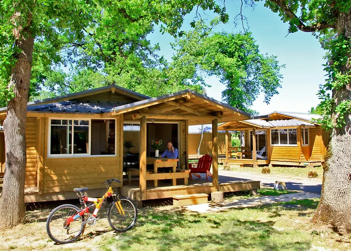 Albirondack Park Camping Lodge And Spa