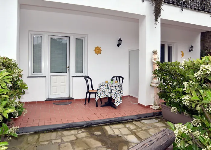 Il Cottage B&B SantʼAgata sui Due Golfi
