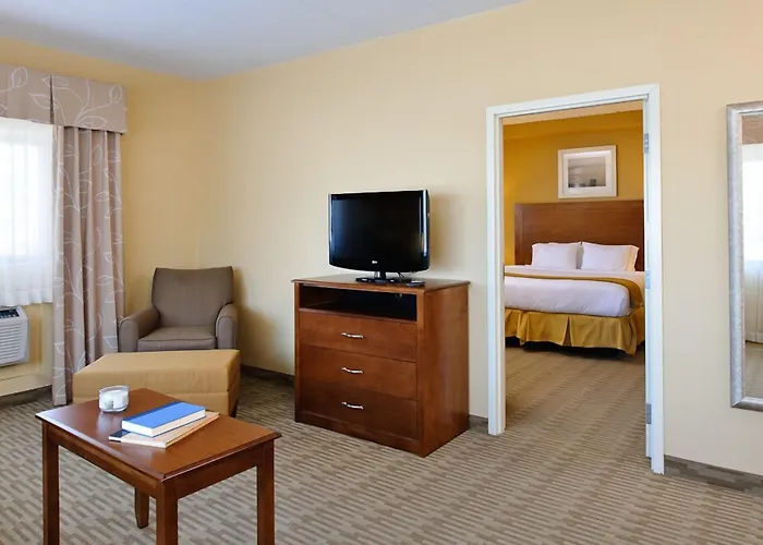 Holiday Inn Express Philadelphia Airport By Ihg