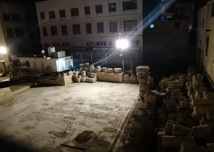 Al-Houriat Hotel