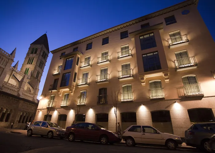 Nexus Valladolid Suites&Hotel