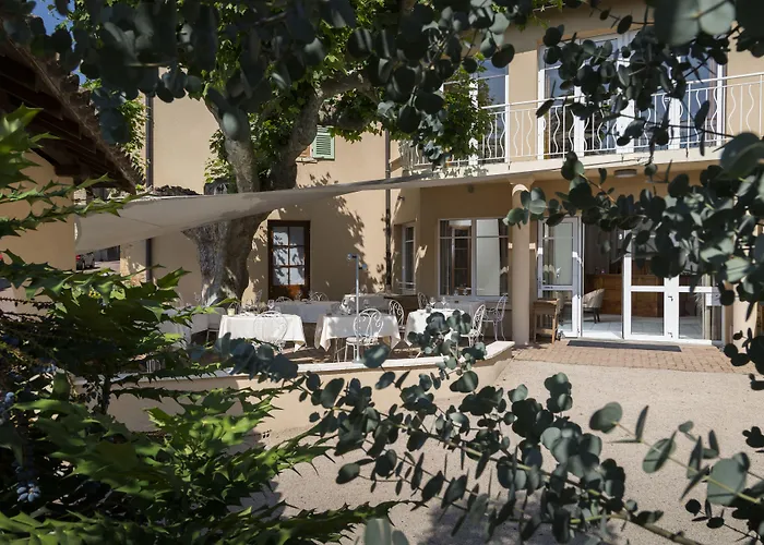 Auberge de Clochemerle - Spa&Restaurant gastronomique étoilé Vaux-en-Beaujolais
