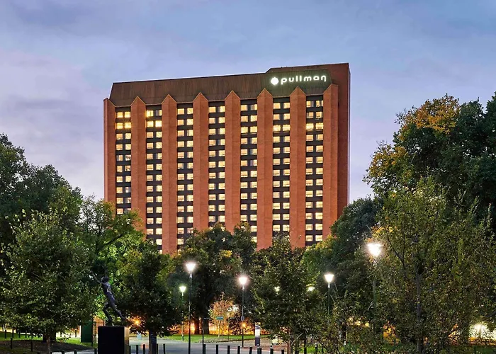 Pullman Melbourne On The Park Hotel