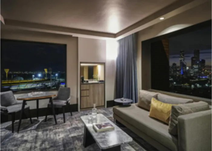 Pullman Melbourne On The Park Hotel