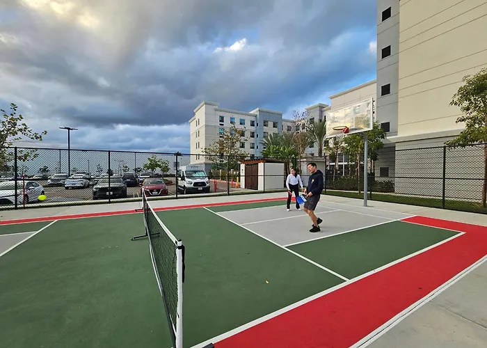 Irvine Hotels