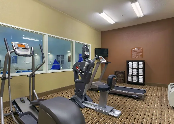 Microtel Inn & Suites By Wyndham Minot