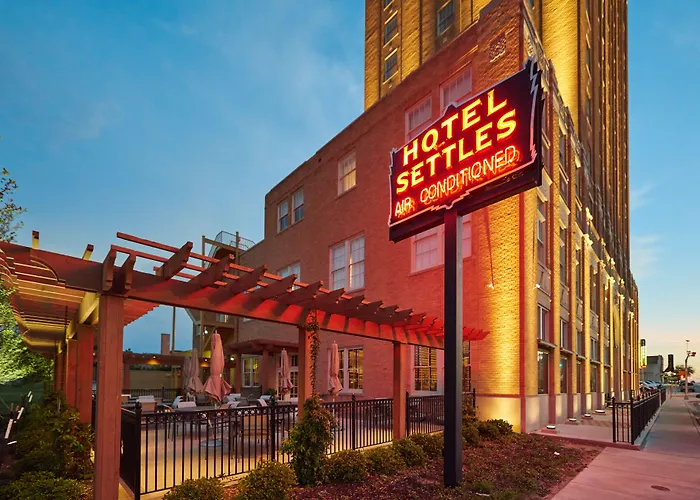 Hotel Settles Big Spring