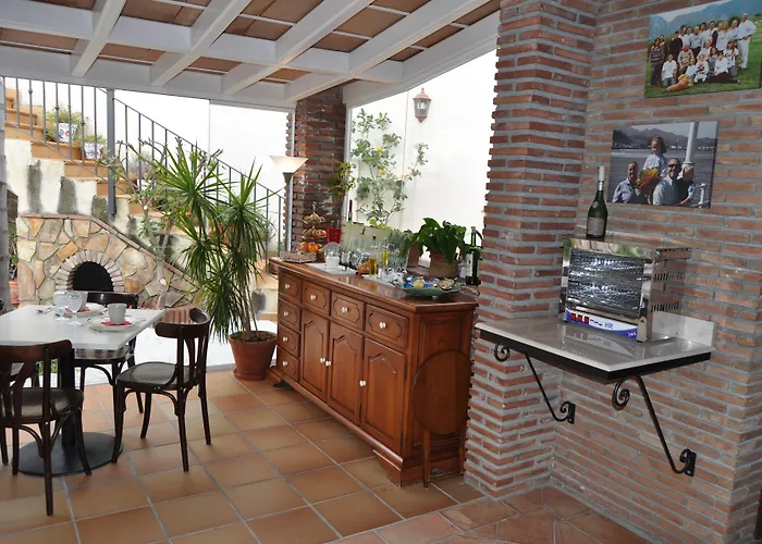 Welcome Inn Nerja Guest House Luxury Bed & Breakfast