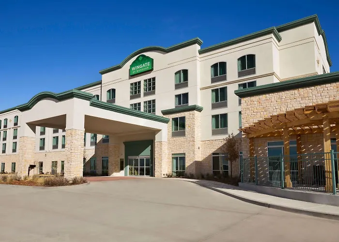 Wingate By Wyndham Seminole Hotel