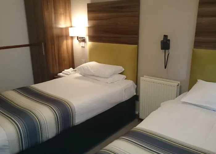Livingston Lodge Hotel