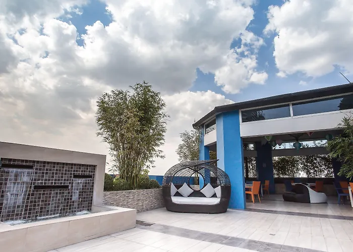 Y2 Residence Hotel Managed By Hii Makati City