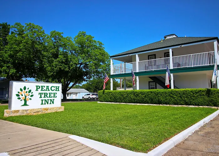 Peach Tree Inn & Suites Fredericksburg