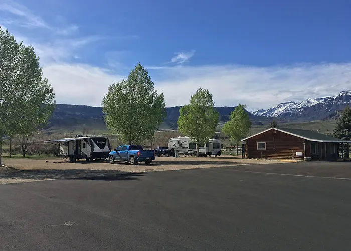 Green Creek Inn And Rv Park Wapiti