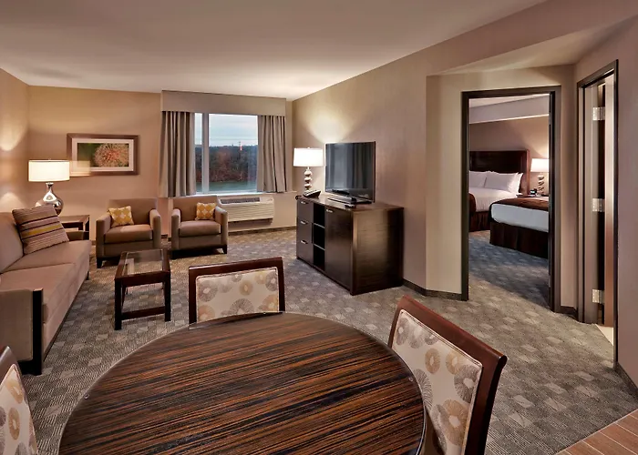 Lawrenceburg Hotels