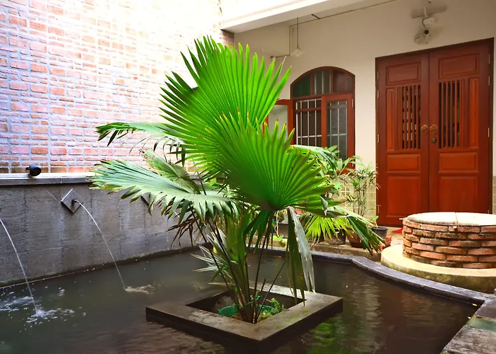 99 Oldtown Boutique Guesthouse Sha Extra Plus Phuket