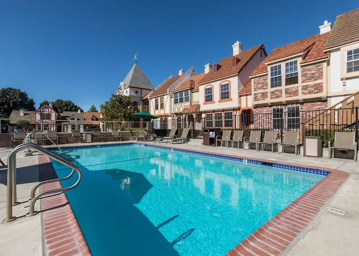 Royal Copenhagen Inn Solvang