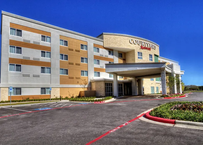 Courtyard By Marriott San Marcos