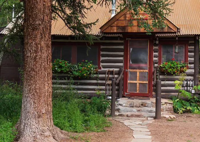 Pioneer Guest Cabins Crested Butte